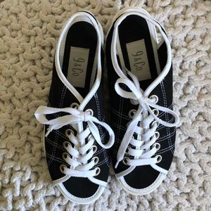 Cute one of a kind canvas shoes, new without tag